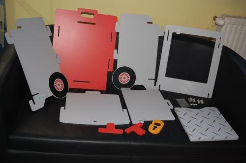 Kidsaw szafka nocna jak skrzynia Racing Car stolik Kidsaw szafka nocna jak skrzynia Racing Car stolik