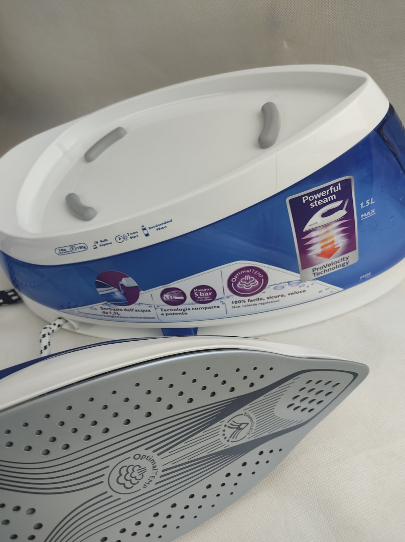 Stacja parowa PHILIPS GC7610 PerfectCare 2400W Stacja parowa PHILIPS GC7610 PerfectCare 2400W