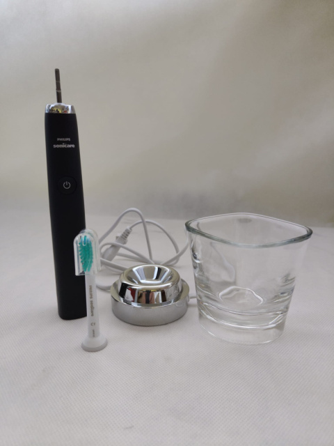 Szczoteczka do zębów Philips HX939B szklanka Szczoteczka do zębów Philips HX939B szklanka