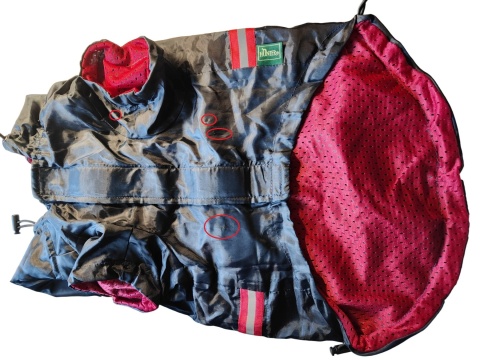 Płaszcz poncho kurtka z kapturem przeciwdeszczowa dla psa 40cm HUNTER Płaszcz poncho kurtka z kapturem przeciwdeszczowa dla psa 40cm HUNTER