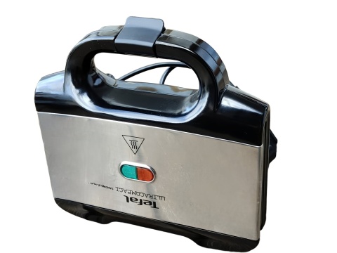 Opiekacz Toster do kanapek tostów Tefal sandwich UltraCompact SM155233