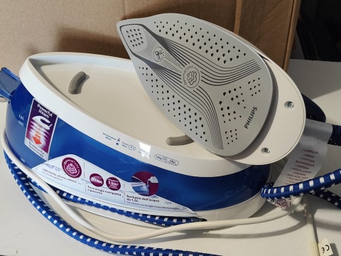 Stacja parowa PHILIPS GC7610 PerfectCare 2400W Stacja parowa PHILIPS GC7610 PerfectCare 2400W