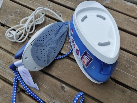 Stacja parowa PHILIPS GC7610 PerfectCare 2400W Stacja parowa PHILIPS GC7610 PerfectCare 2400W