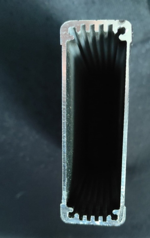 Obudowa uniwersalna aluminiowa HammondElectronics Typ 1457J1202EBK