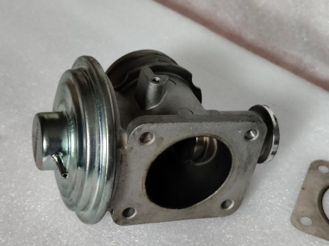 Zawór EGR 11717785452 11 71 7 785 452