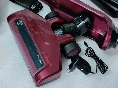 Odkurzacz Ręczny Bezprzewodowy 2w1 GRUNDIG VCH9930