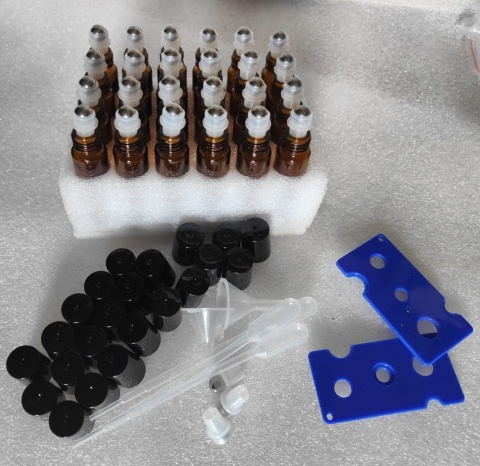 ROLL ON SZKLANA BUTELKA WYSOKA BRĄZOWA NA OLEJKI ETERYCZNE PERFUMY 10ml