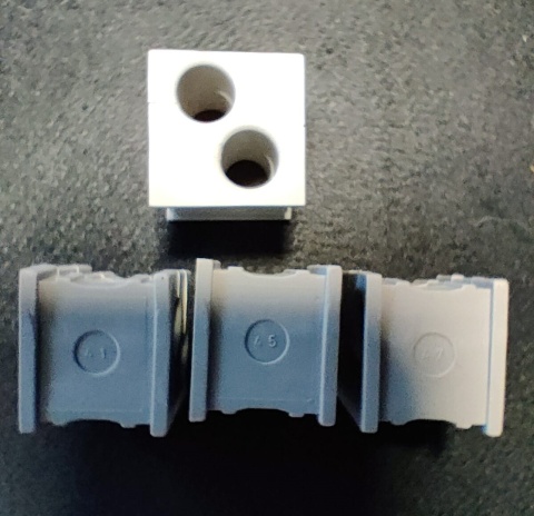 Kablowy szczelinowy PRZEPUST przelotka kablowa Icotek KT 2/8 20 SZTUK ZESTAW