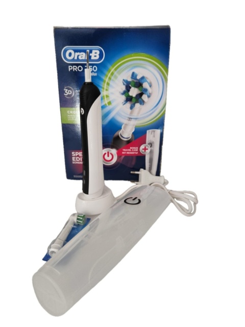 Oral-B PRO 750 szczoteczka elektryczna do zębów 3D ACTION black