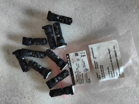 LUMOTAST 75 Podświetlany przycisk 2NC/2NO 10 SZT przełącznik